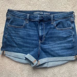 American eagle, high-rise shortie. Size 16